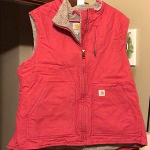 Woman’s Carhartt Sherpa lined vest